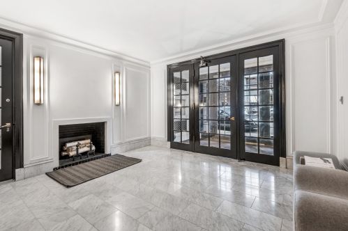 2355 Commonwealth Ave, Chicago, IL 60614-3562