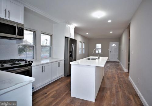 424 Pitman Ave, Trenton NJ  08610-3806 exterior