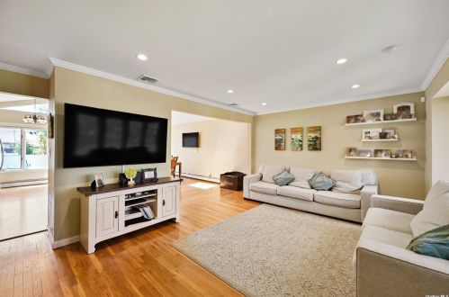 44 Elder Dr, Commack, NY 11725-2332