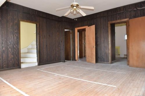 13 Fairview Ave, Middletown NY 10940-6203 exterior