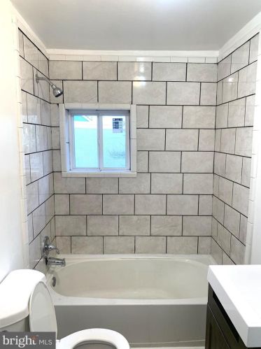 711 Forrest Ave, Media PA 19063-4104 exterior