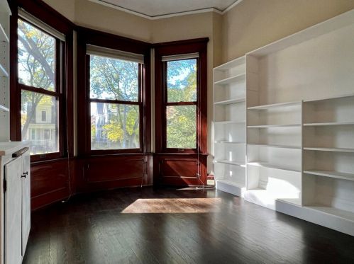 2834 Prospect Ave, Milwaukee WI  53211-3770 exterior