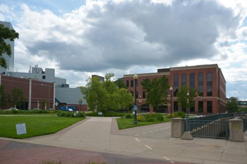 230 Kalamazoo Mall, Kalamazoo MI  49007-5829 exterior