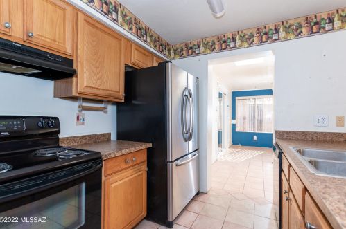 9442 5th St, Tucson AZ 85716-5005 exterior