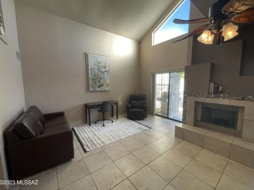 5213 1st Ave, Tucson AZ  85718-4701 exterior