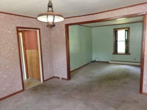 124 Dubois St, Springfield MA 01151-1921 exterior