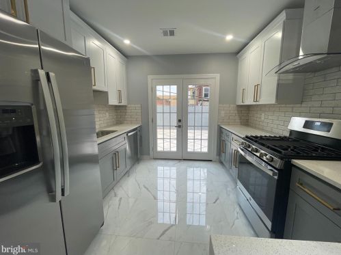 1617 Allengrove St, Philadelphia PA  19124-2729 exterior