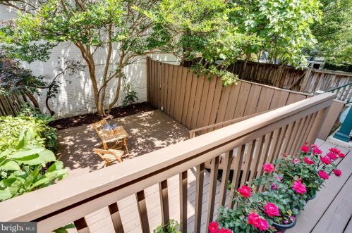 145 U St, Washington DC 20001-2338 exterior