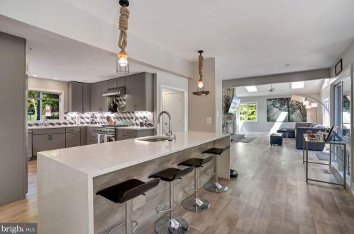 3000 Wessynton Way, Alexandria VA 22309-2225 exterior