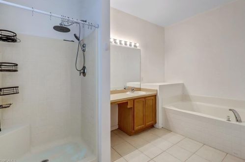 3795 54 Ave, Naples FL 34120-3218 exterior