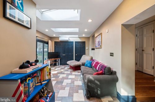 17 Morningside Dr, Trenton NJ 08618-4914 exterior