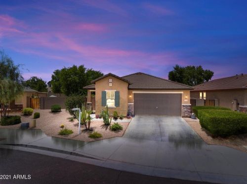 2760 Detroit St, Chandler, AZ 85225