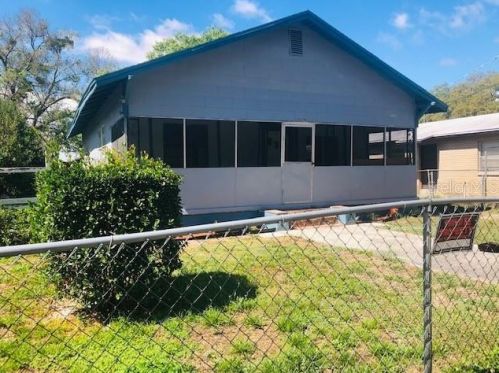 8214 Elmer St, Tampa, FL 33604-3523