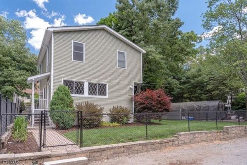 213 Knox Way, Hopatcong, NJ 07843-1008