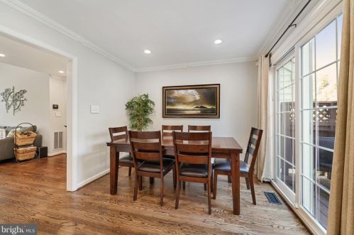 4659 Lambert Dr, Alexandria VA  22311-4942 exterior