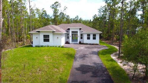 2545 18th Ave, Naples, FL 34120-3557