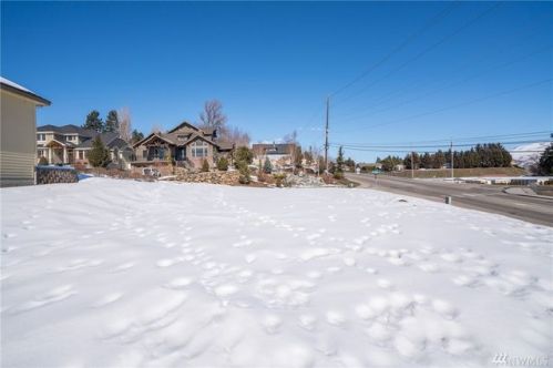 1811 Mckittrick St, Wenatchee WA  98801-1115 exterior