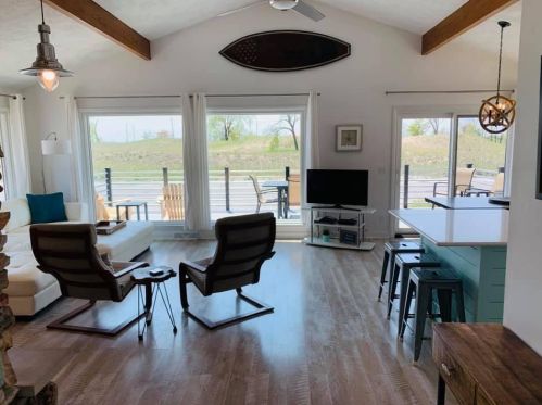 1548 Beach St, Meskegon MI  49441-1006 exterior