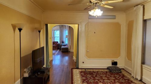 6110 Washtenaw Ave, Chicago IL 60659-2648 exterior