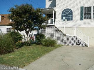 8224 Northview Rd, Baltimore, MD 21222-6023