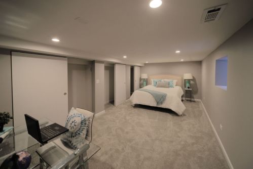 7251 Paxton Ave, Chicago IL  60649-2519 exterior