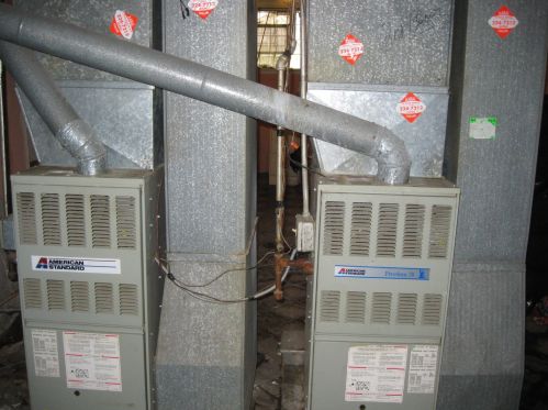 8752 Dante Ave, Chicago, IL 60619-7118