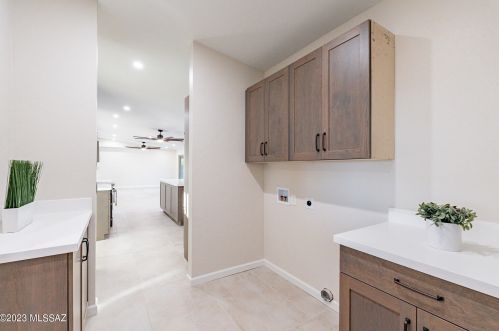 5862 Camino Arenosa, Tucson AZ  85718-4650 exterior