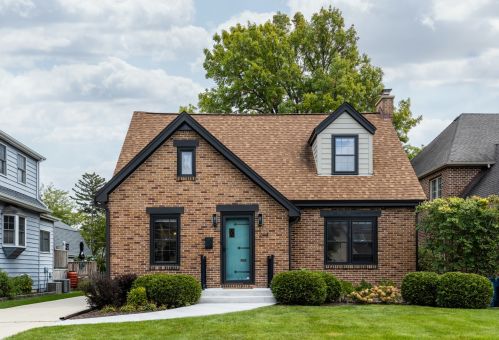 293 Willow Rd, Elmhurst, IL 60126-2453