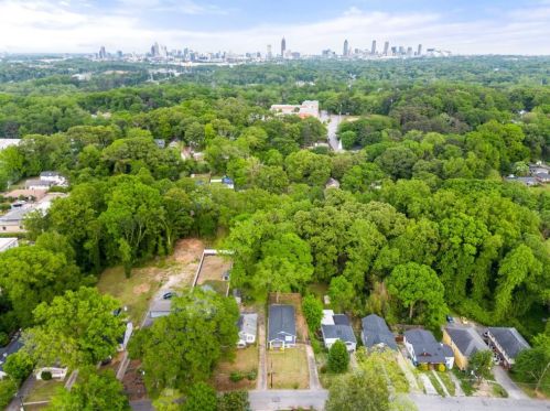 14 Eugenia Pl, Atlanta GA  30318-6357 exterior