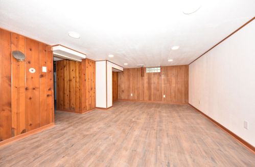 4649 20th St, Milwaukee WI  53221-2807 exterior