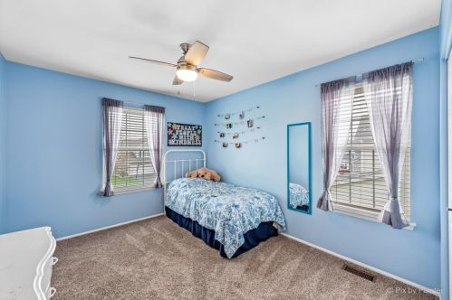 1772 Kennsington Ln, Bull Valley IL 60014-2047 exterior