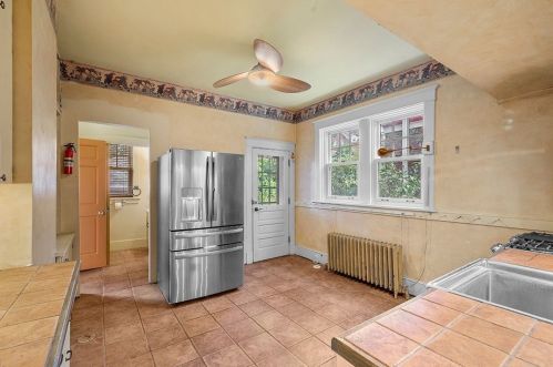 5701 Elgin St, Pittsburgh PA 15206-1635 exterior