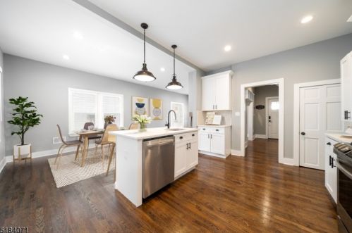 30 Brookwood Dr, Maplewood NJ  07040-1905 exterior