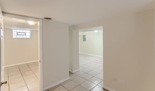 2122 19 Ave, Broadview IL 60153-1462 exterior