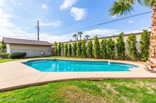 6634 16th Dr, Phoenix AZ  85015-1425 exterior