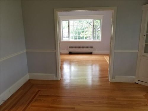 226 Leah St, Providence, RI 02908-3906