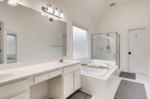 3906 Concord Walk Dr, Smyrna GA 30082-3658 exterior