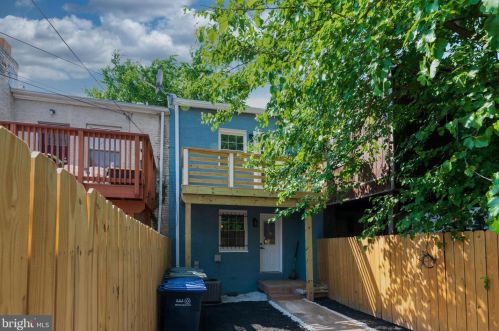 1233 16th St, Washington DC  20002-2501 exterior