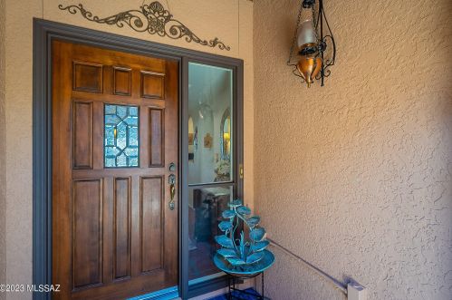 6880 Loma Del Bribon, Tucson AZ  85750-6372 exterior