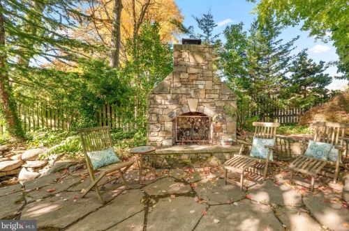 9112 Glenridge Rd, Silver Spring MD 20910-2127 exterior