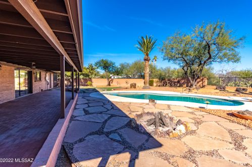 9360 Raleigh Dr, Tucson AZ 85704-3633 exterior