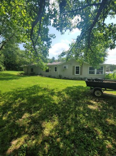 1095 Shr Dr, Catawissa MO 63015-1122 exterior