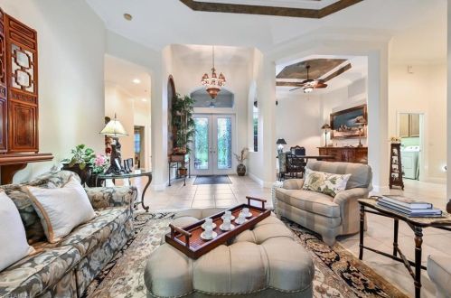 5092 Cerromar Dr, Naples FL 34112-7919 exterior