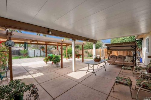 1547 Claycord Ave, Concord CA 94521-2216 exterior