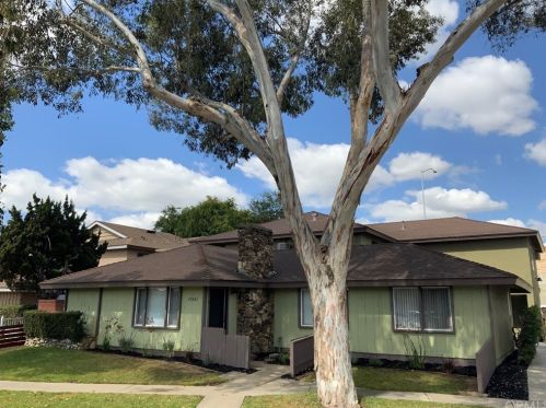 15561 Boleyn Cir, Tustin CA 92780-4215 exterior