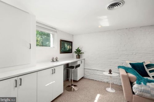 3027 Cambridge Pl, Washington DC 20007-2914 exterior