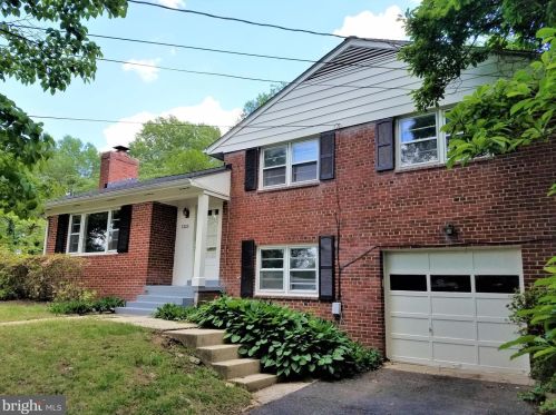 1323 Mayflower Dr, Mc Lean VA  22101-3404 exterior