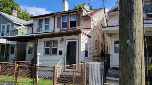 28 Park Ln, Trenton NJ  08609-1840 exterior