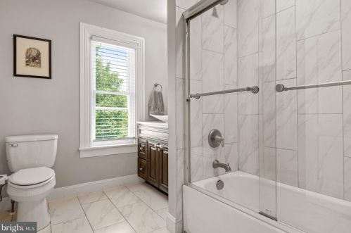 563 Shippen St, Lancaster PA  17602-4305 exterior