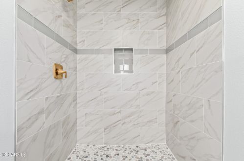 10609 42nd St, Phoenix AZ  85028-3501 exterior